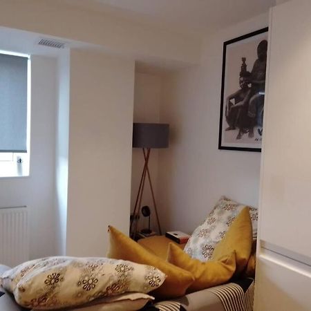 Whole Apartment 5 Mins To East Croydon & Concierge London Exterior photo