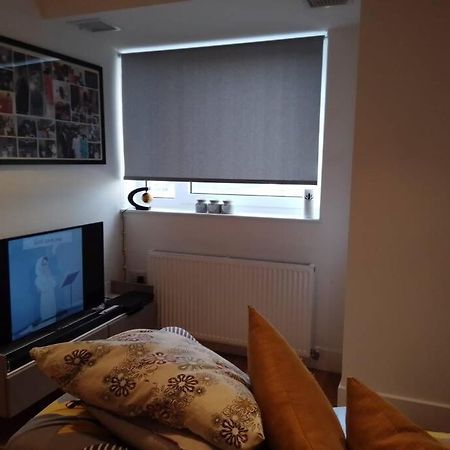 Whole Apartment 5 Mins To East Croydon & Concierge London Exterior photo