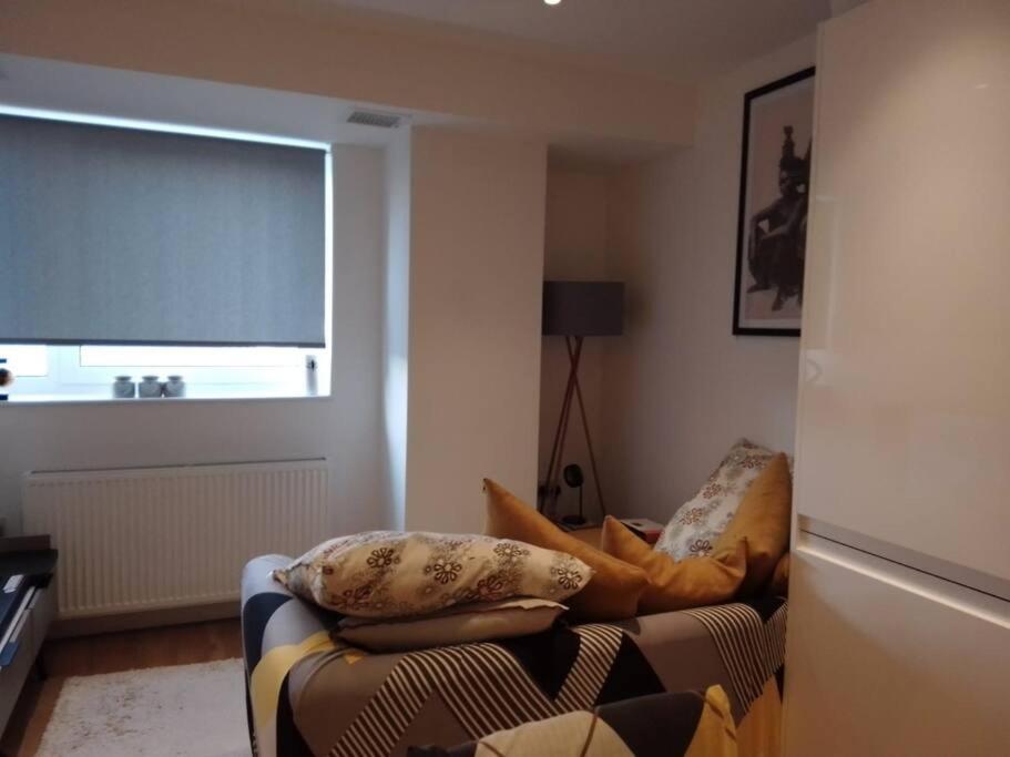 Whole Apartment 5 Mins To East Croydon & Concierge London Exterior photo